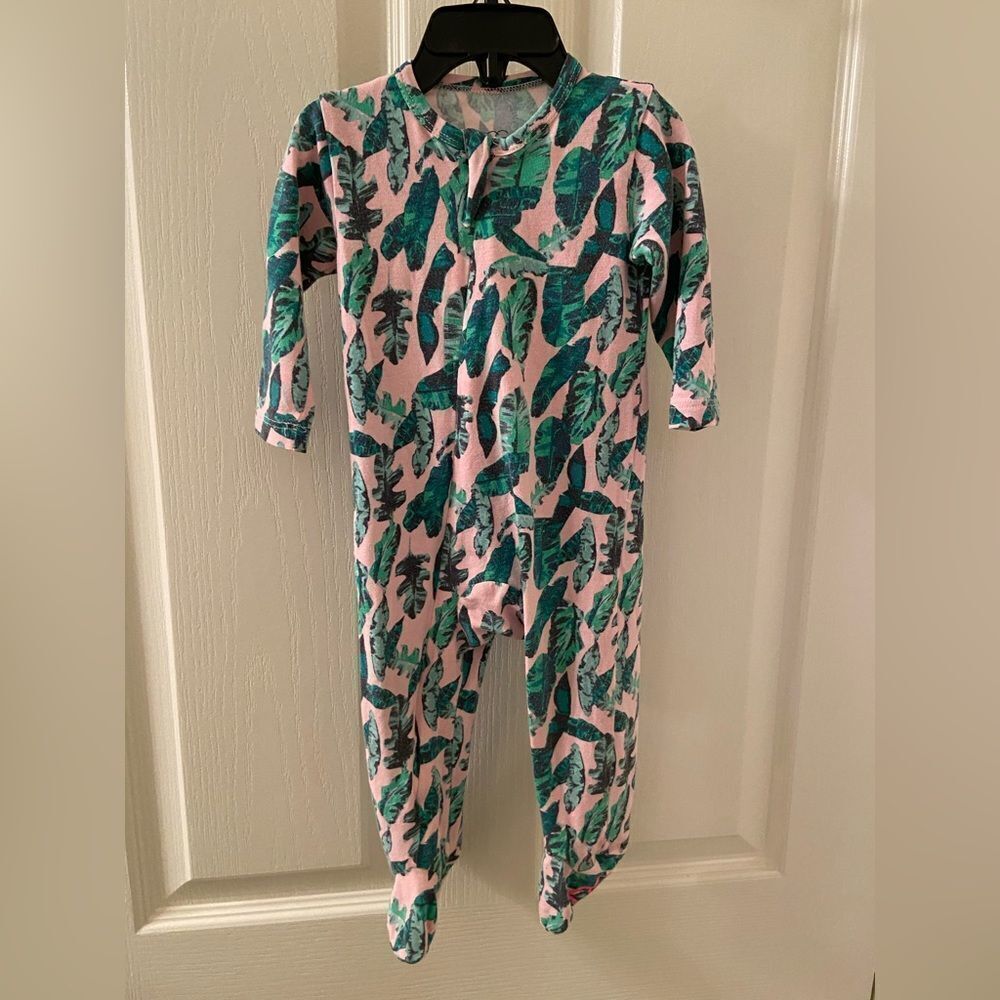 Egg by Susan Lazar Girls Pink Green Leaves Footed Zipper Sleeper Size 6 Months